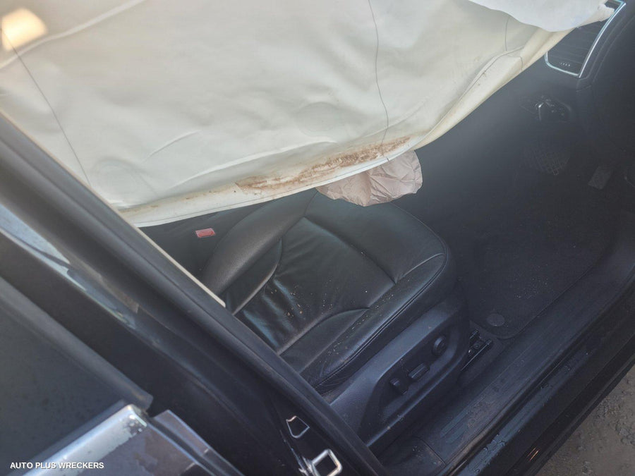 2010 Audi Q5 Right Front Door