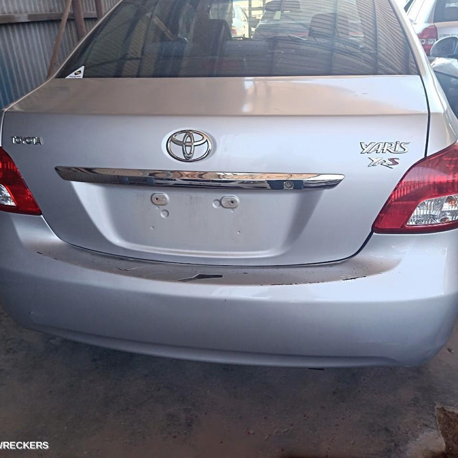 2009 Toyota Yaris Left Rear Door Window