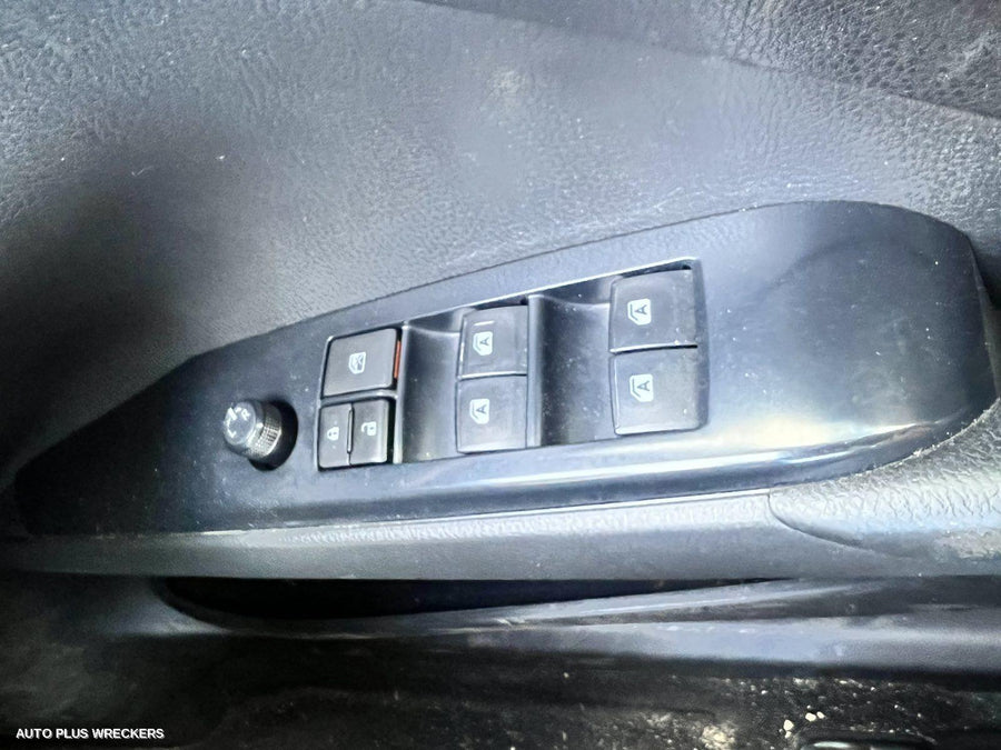 2020 Toyota Camry Right Front Window Reg Motor