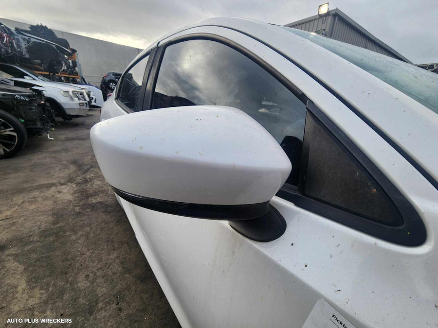 2017 Mazda 2 Door Trim