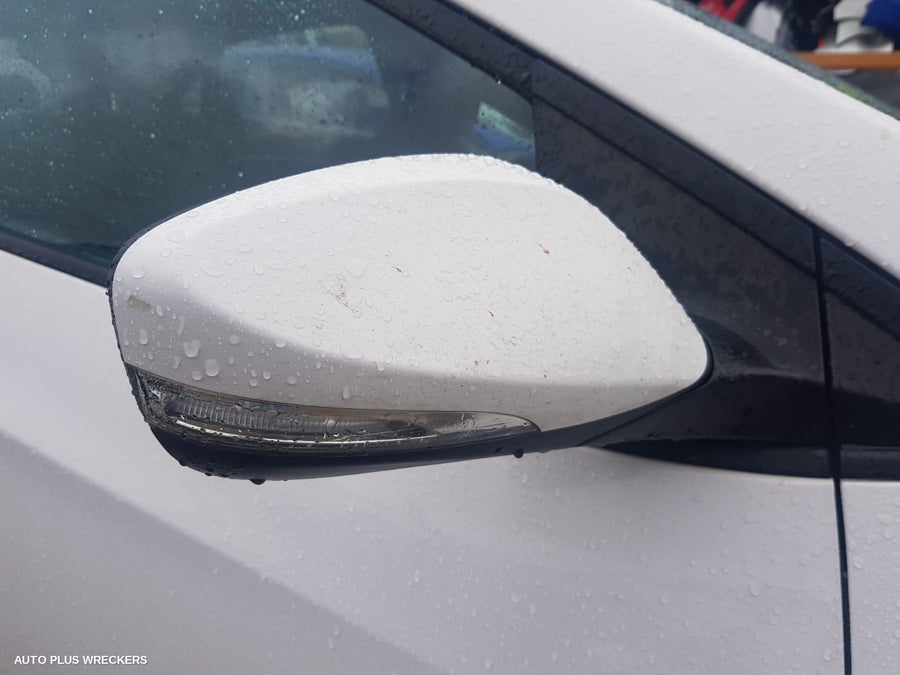 2014 Hyundai I30 Column