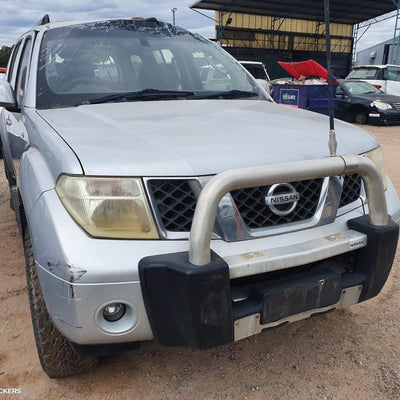 2006 Nissan Pathfinder Sunvisor