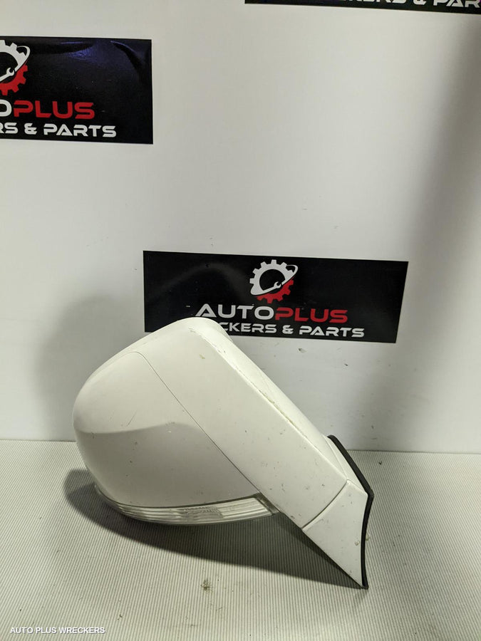 2014 Holden Captiva Right Door Mirror