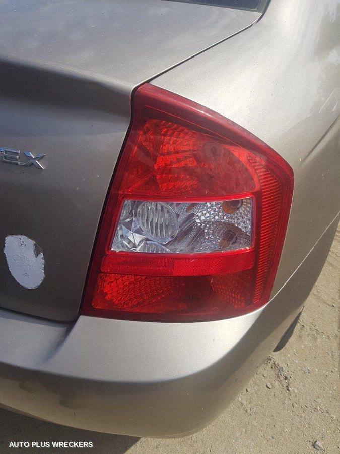 2005 KIA CERATO LEFT INDICATOR FOG SIDE