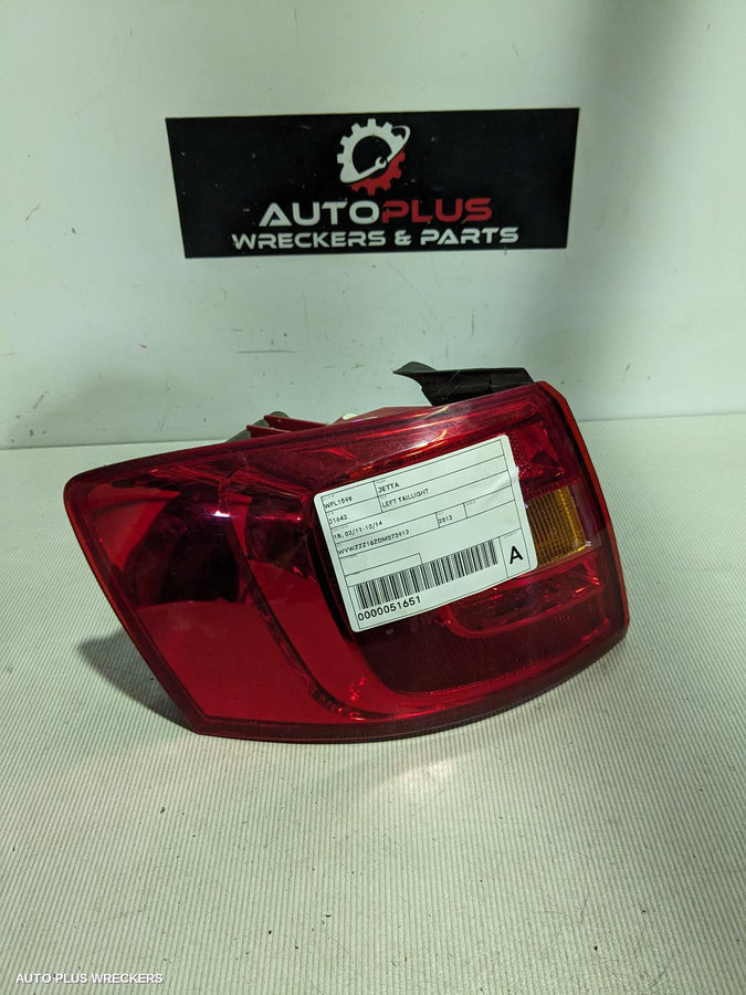 2011-2014 Volkswagen Jetta Left Taillight