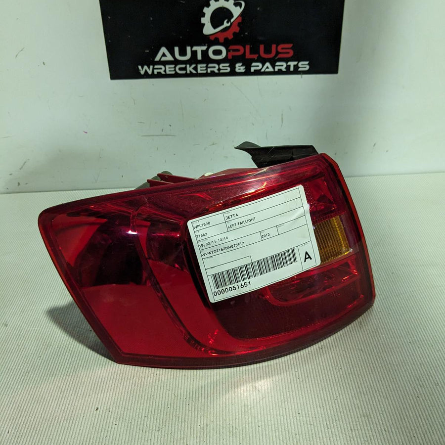 2011-2014 Volkswagen Jetta Left Taillight