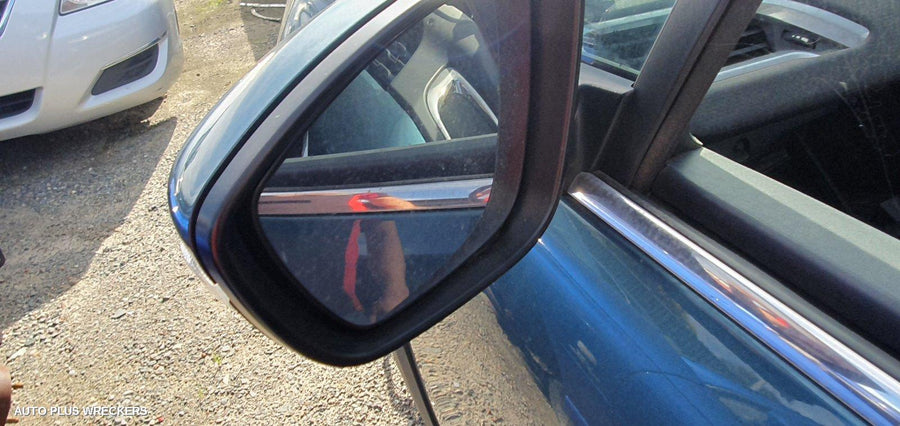 2013-2018 Peugeot 2008 Left Door Mirror