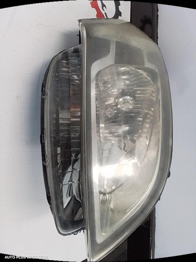 2010 Kia Soul Right Headlamp