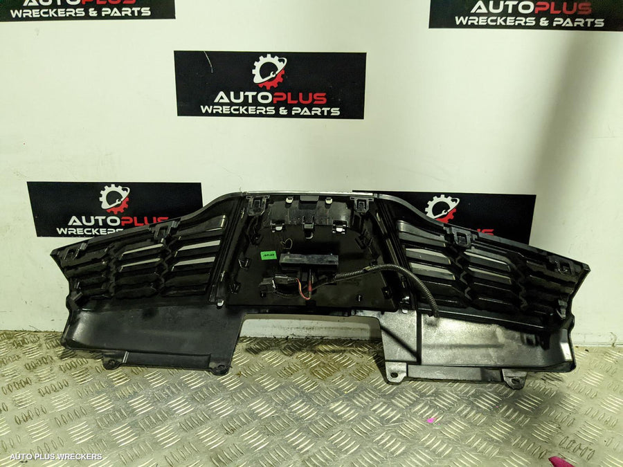 2010-2014 Nissan Dualis Grille