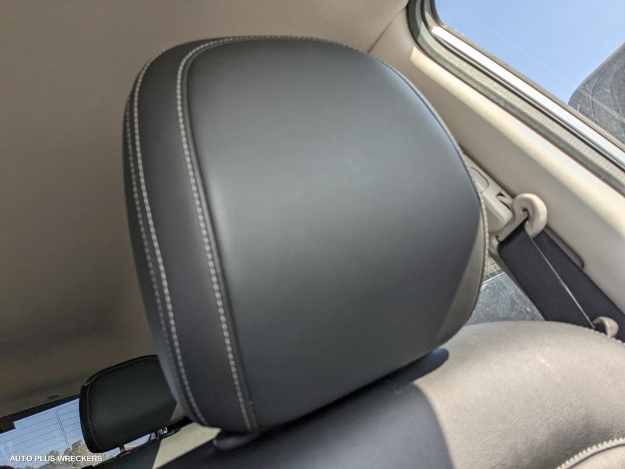 2016 Renault Kaleos Right Front Door