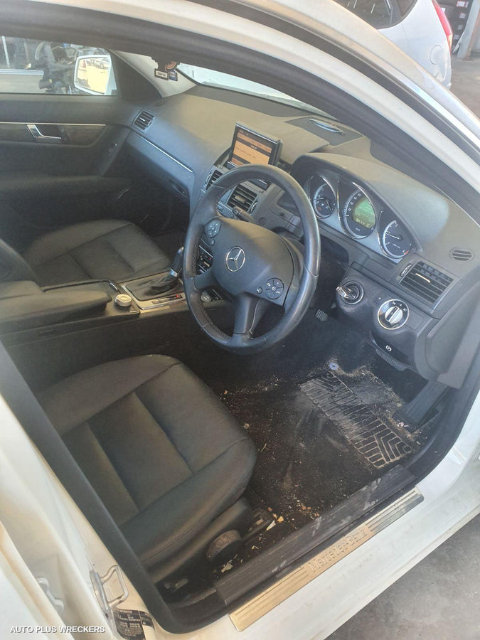 2011 Mercedes C Class Right Front Door