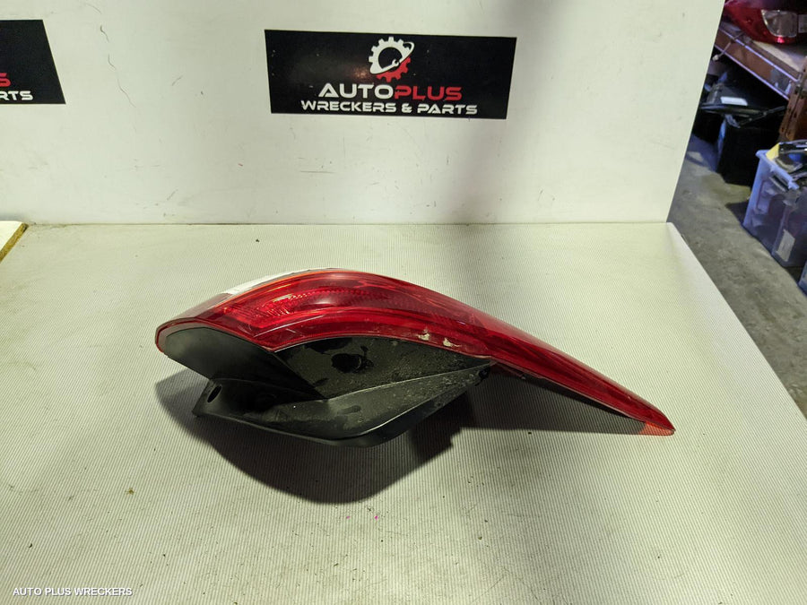 2011 Kia Sportage Left Taillight