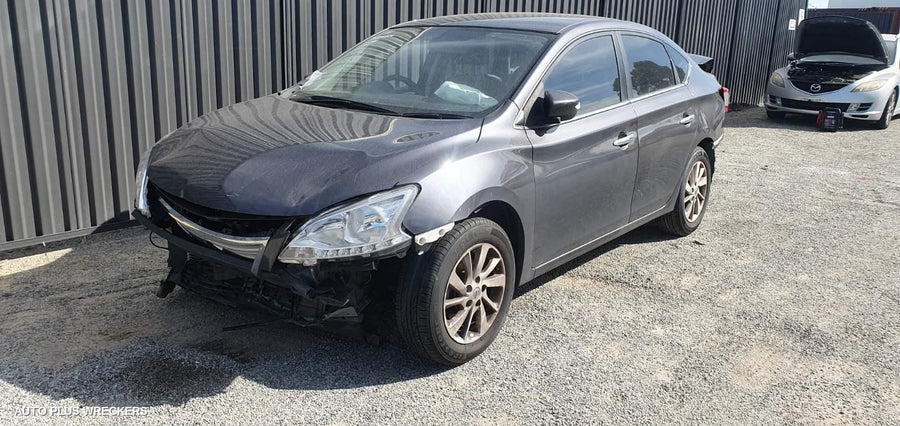 2016 Nissan Pulsar Rear Garnish