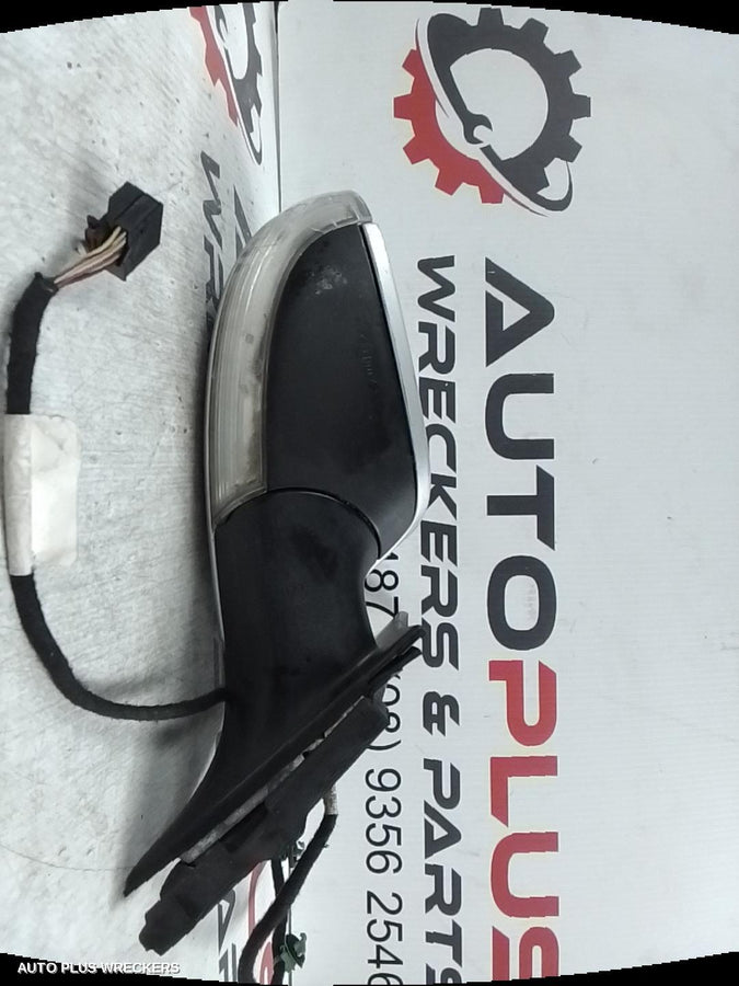 2006-2011 Volkswagen Jetta Left Door Mirror