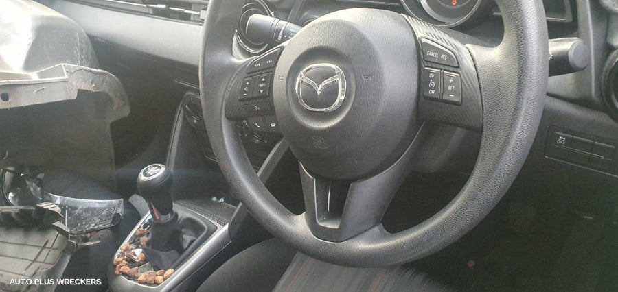 2016 Mazda 2 Right Front Door Window