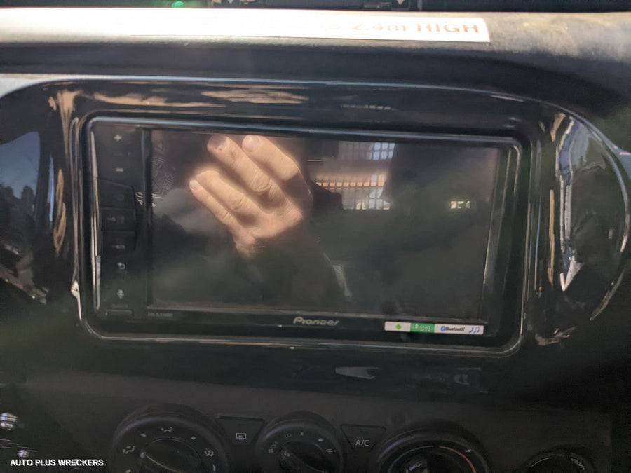 2019 Toyota Hilux Right Front Door Window