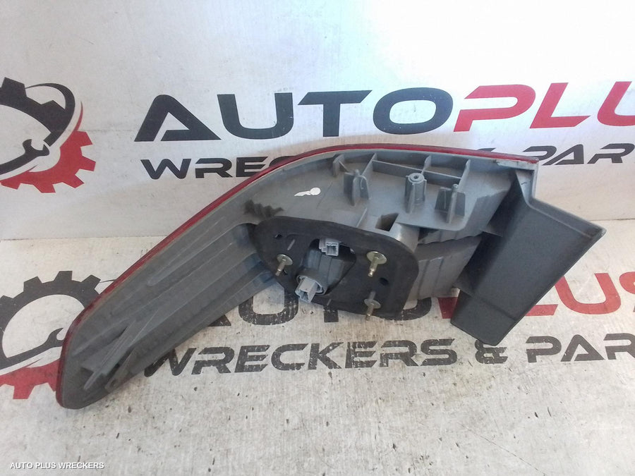 2005 Honda Accord Left Taillight