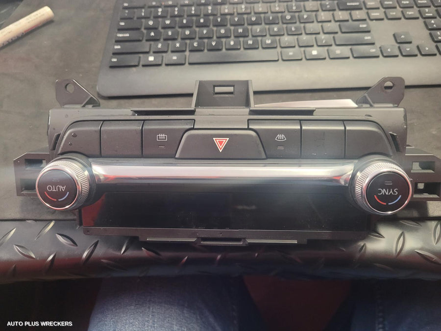 2022 Mazda Cx30 Heater Ac Controls