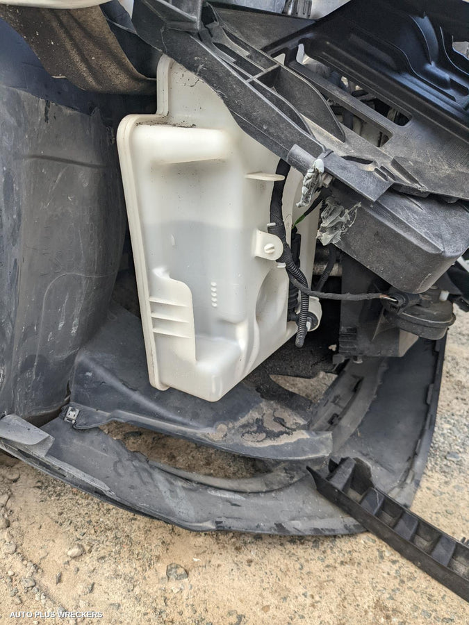 2011 VOLKSWAGEN GOLF LEFT REAR DOOR SLIDING