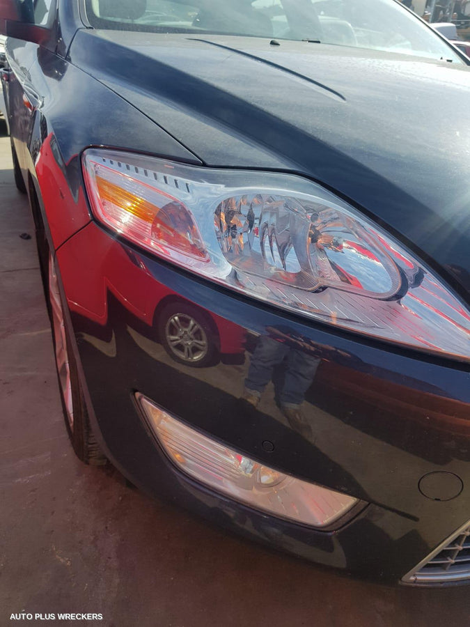 2010 Ford Mondeo Left Rear Door Sliding