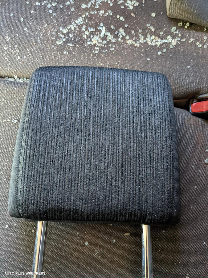 2019 Toyota Hilux Right Front Door Window