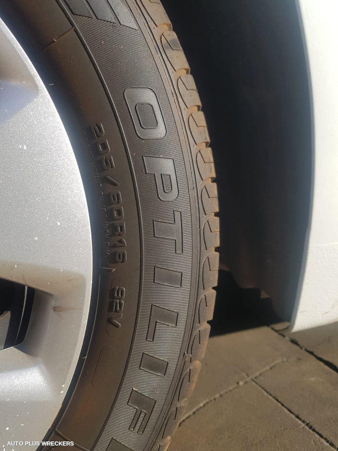 2012 Holden Cruze Radiator Support