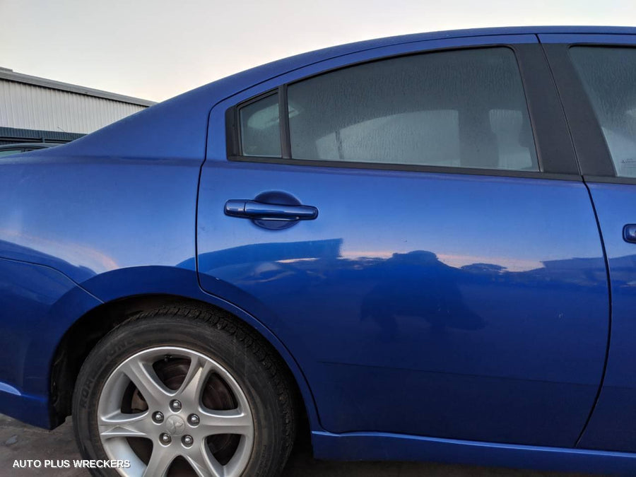 2006 Mitsubishi 380 Left Headlamp