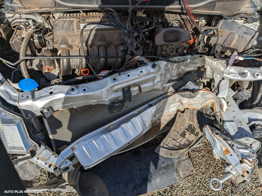 2012 Honda Insight Right Guard