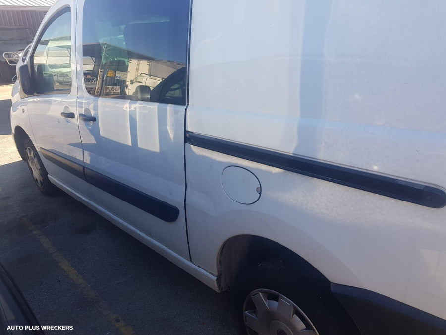 2009 Fiat Scudo Left Front Door