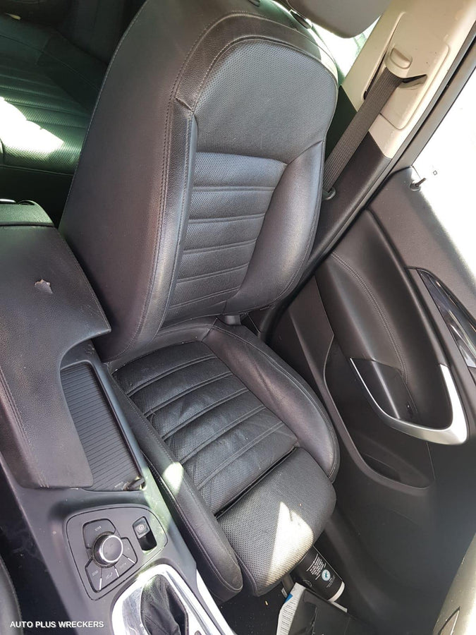 2013 Opel Insignia Right Taillight