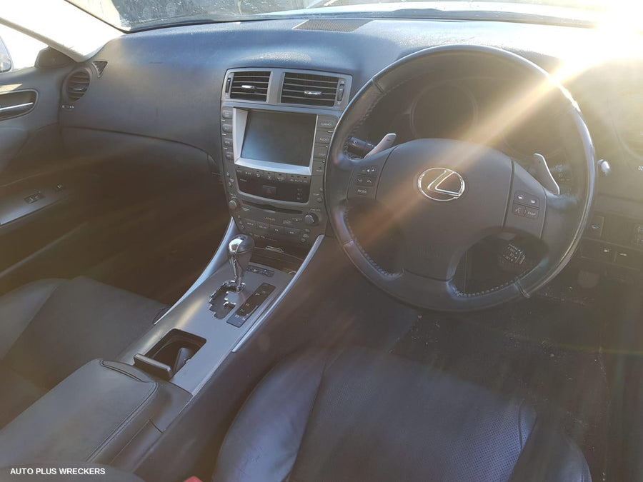 2007 Lexus Is250/is250c Left Taillight