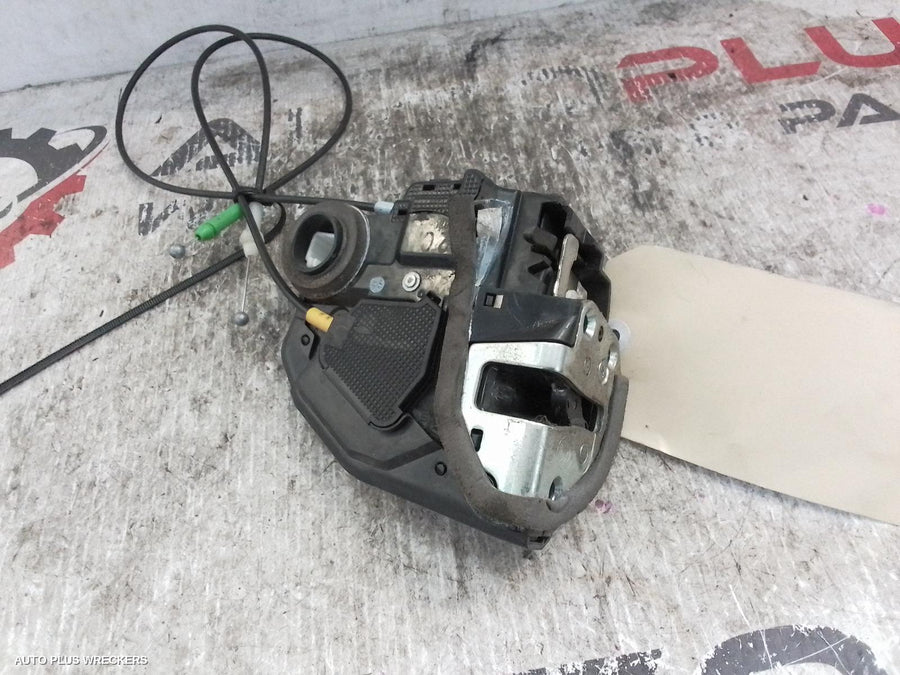 2007 Toyota Corolla Door Boot Gate Lock