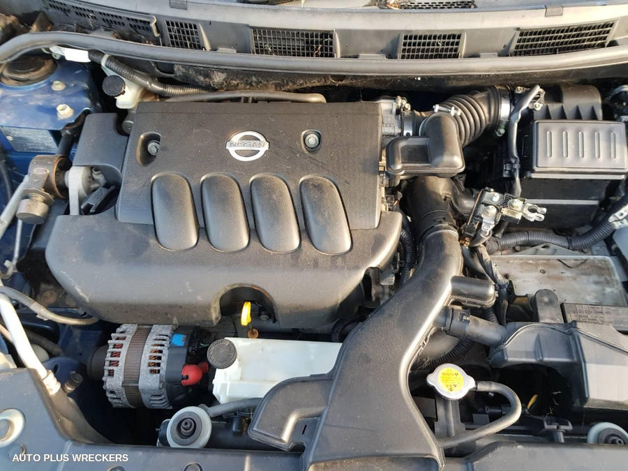 2006 Nissan Tiida Right Front Door