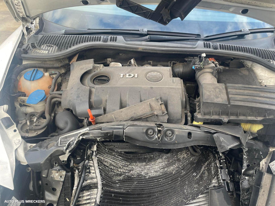 2010 Skoda Octavia Left Front Door