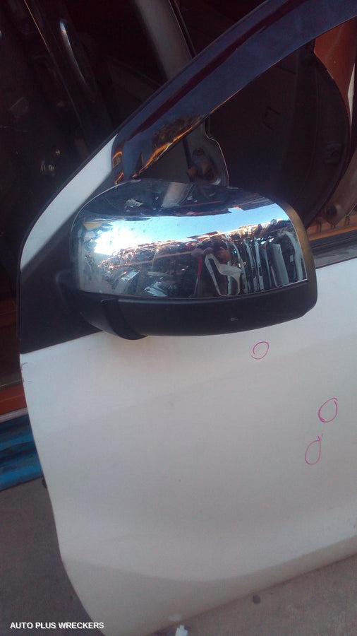 2016 Mazda Bt50 Left Door Mirror