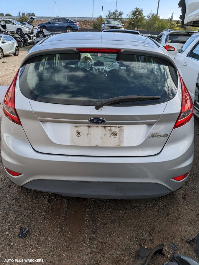 2011 Ford Fiesta Left Rear Door Sliding