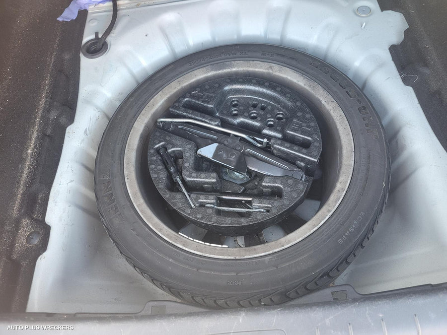 2011 Renault Latitude Right Rear Door Sliding