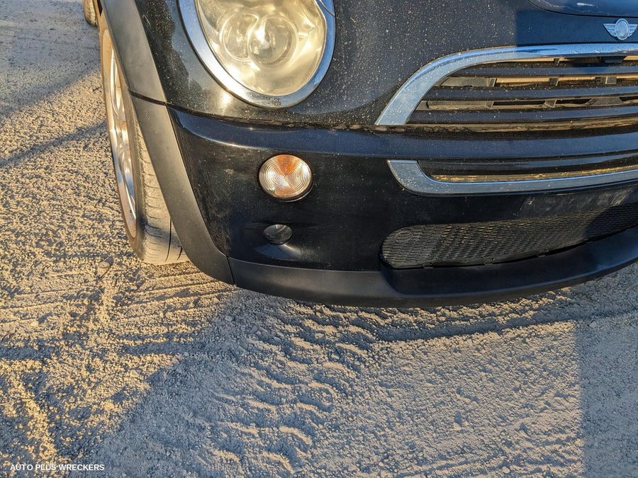 2004 Mini Cooper Plenum Chamber