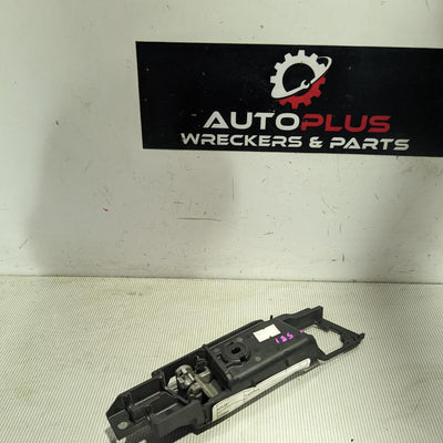 2017 HOLDEN CAPTIVA DOOR HANDLE