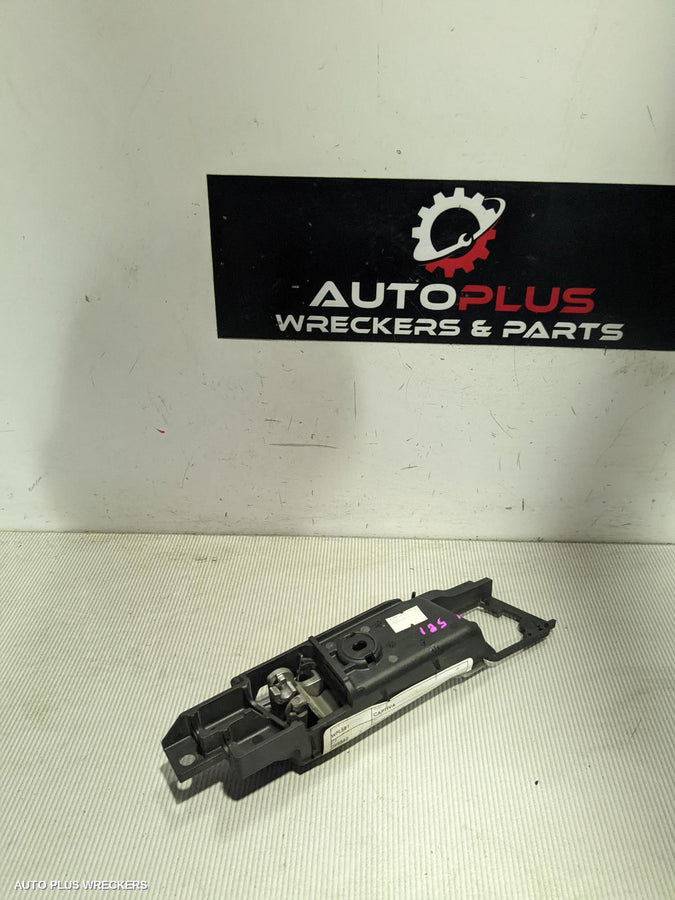 2017 HOLDEN CAPTIVA DOOR HANDLE