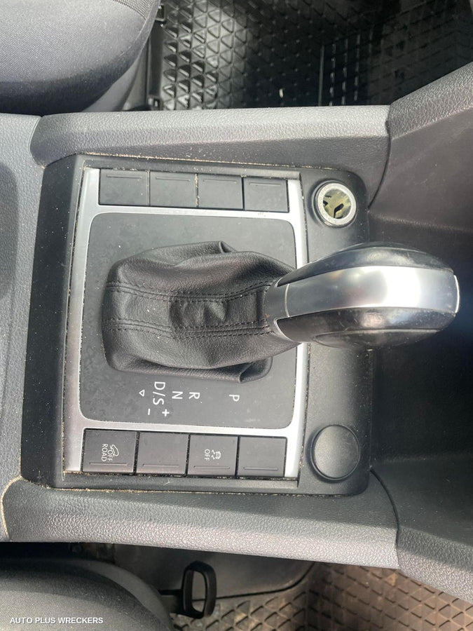 2016 Volkswagen Amarok Right Front Window Reg Motor