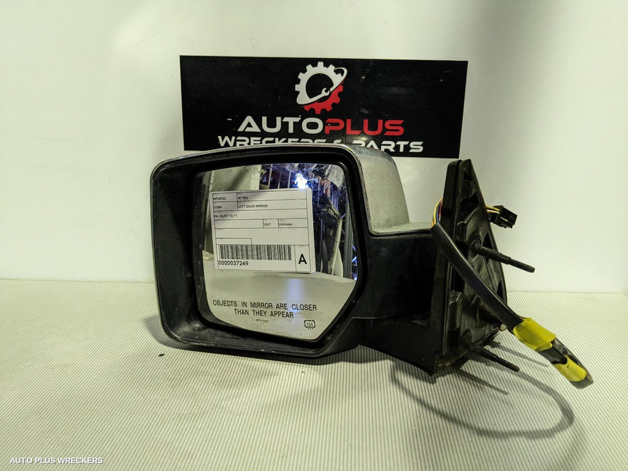 2007 Dodge Nitro Left Door Mirror