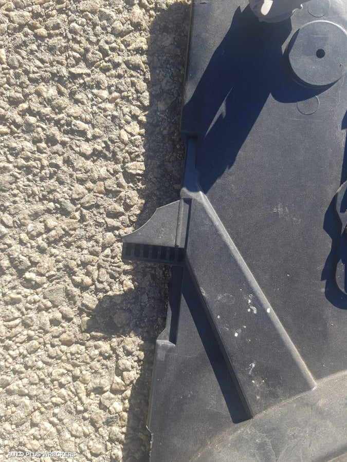 2010 Audi Q7 R Bar Bracket Reinfo