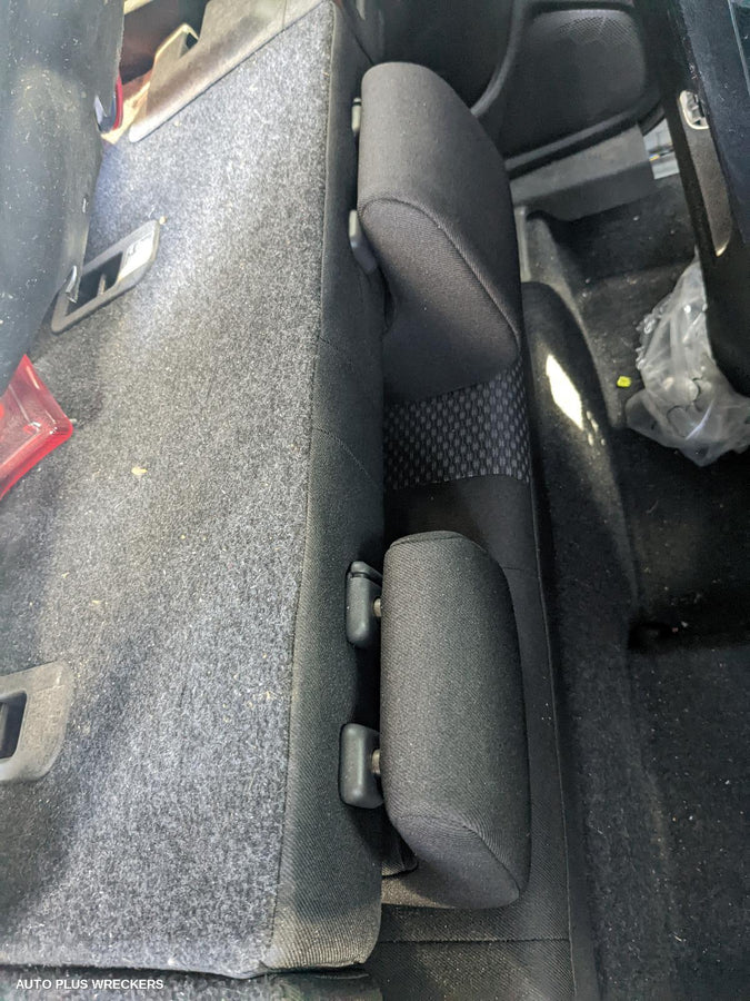 2019 Suzuki Vitara Left Front Door Window