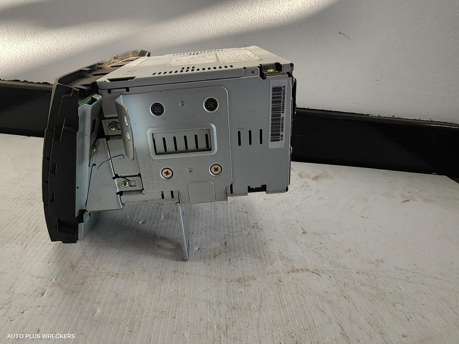 2014 Hyundai Veloster Radio Cd Dvd Sat Tv