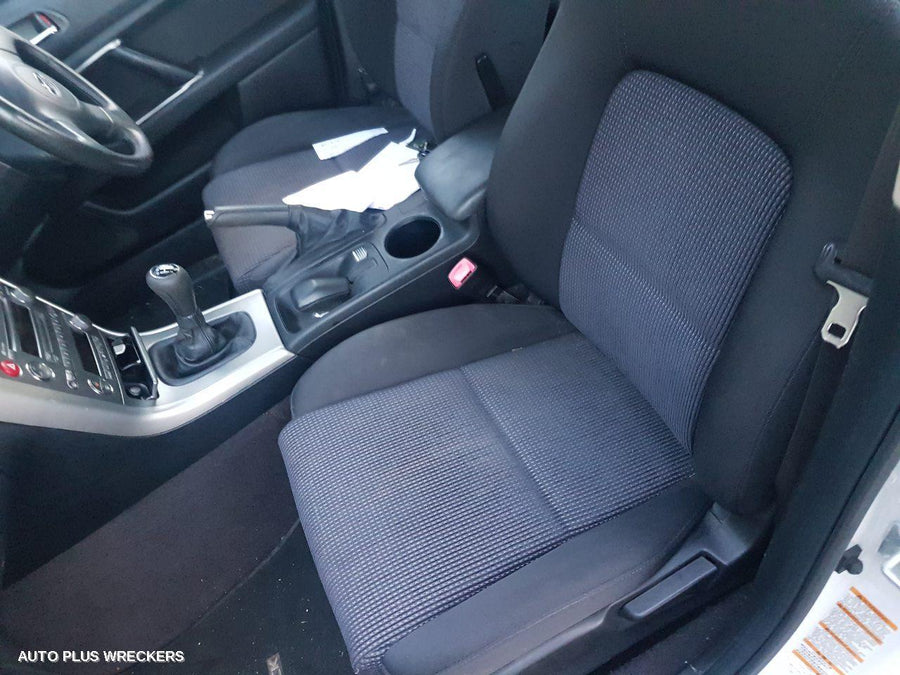 2006 Subaru Outback Left Guard