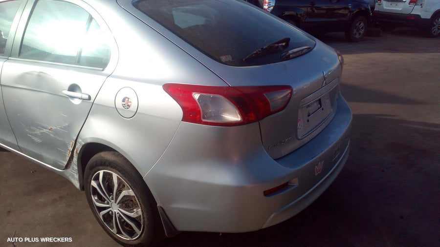 2007-2015 Mitsubishi Lancer Right Front Door Window