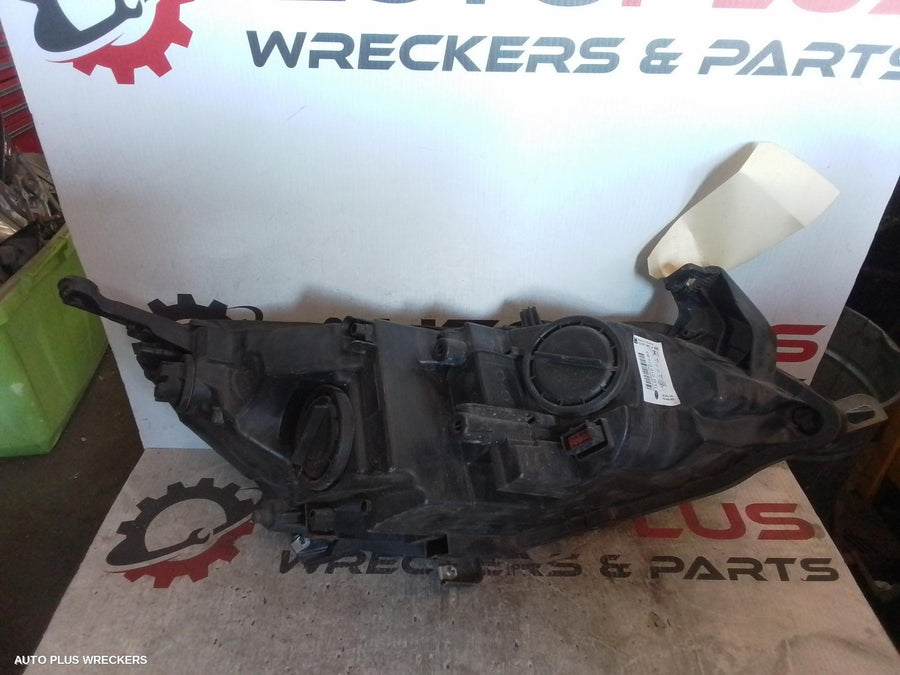 2012-2013 Opel Astra Left Headlamp