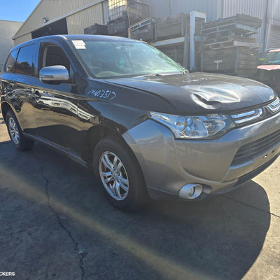 2012-2015 Mitsubishi Outlander Front Seat