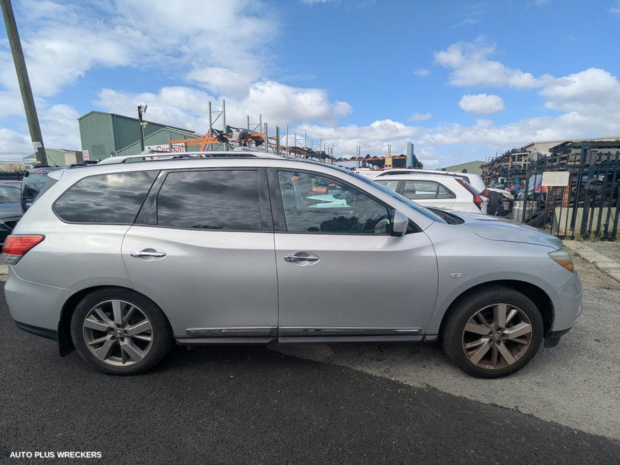 2013-2016 Nissan Pathfinder Wheel Mag